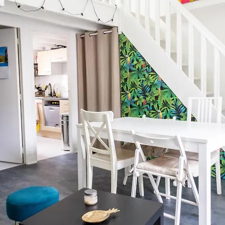 شقة Beautiful Apartment With Mezzanine *